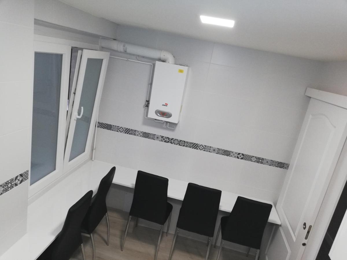Pension La Intermodal Santiago de Compostela Exterior foto